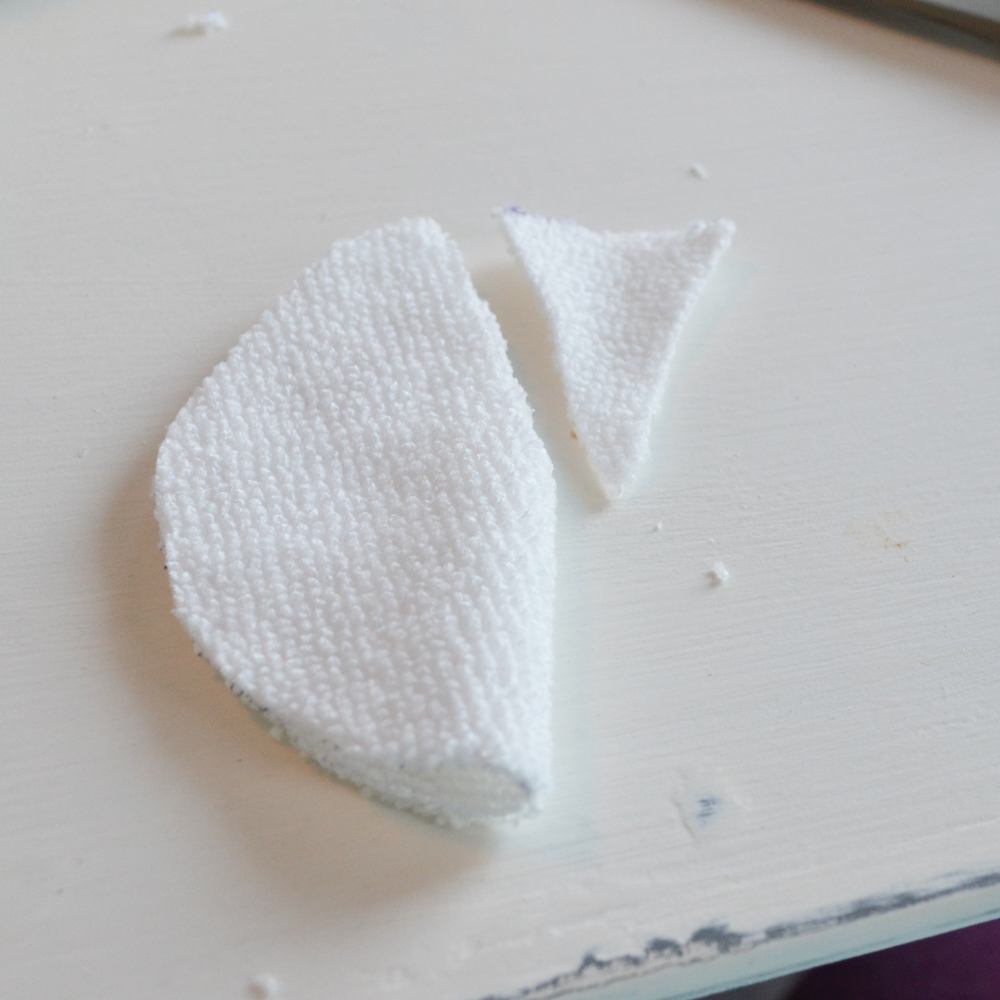 DIY-Absorbent-Nursing-Pads-Tutorial-by-The-DIY-Mommy-2