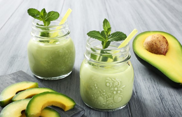 SMOOTHIE-AGUACATE-620x400