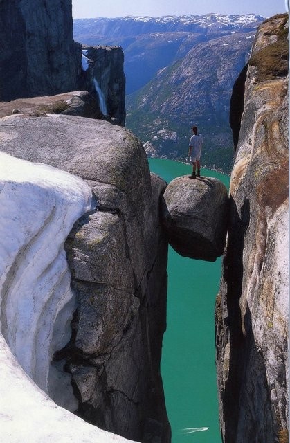 Kjeragbolten, Norway