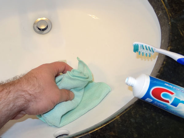 54cfd7a37e42c_-_toothpaste-tips-02-0414-de