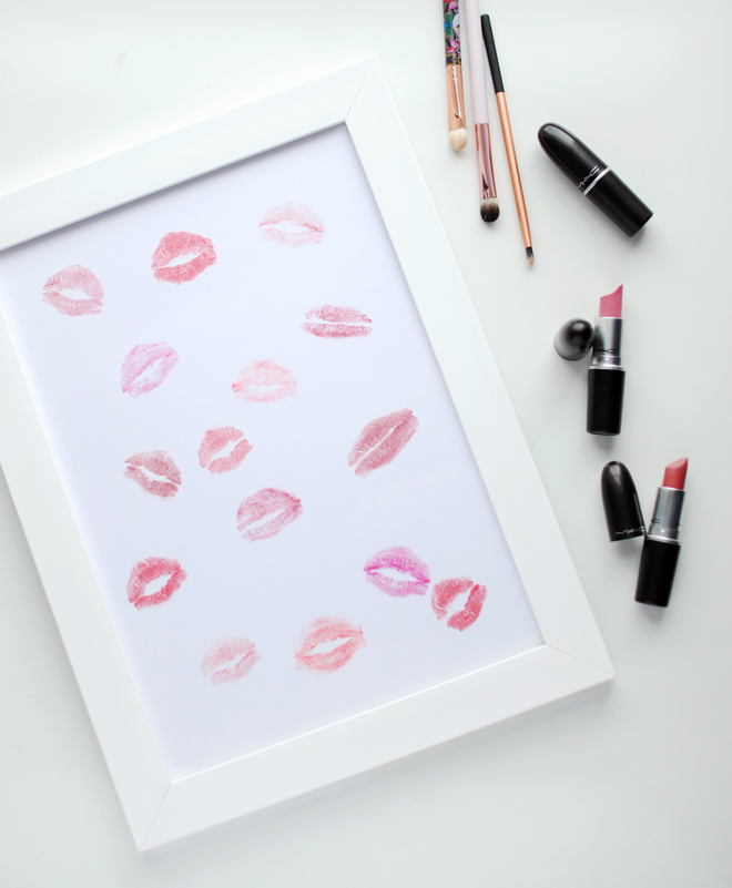 lipstick-pout-print-art-wall-frame-diy-lips-lip-beauty-makeup