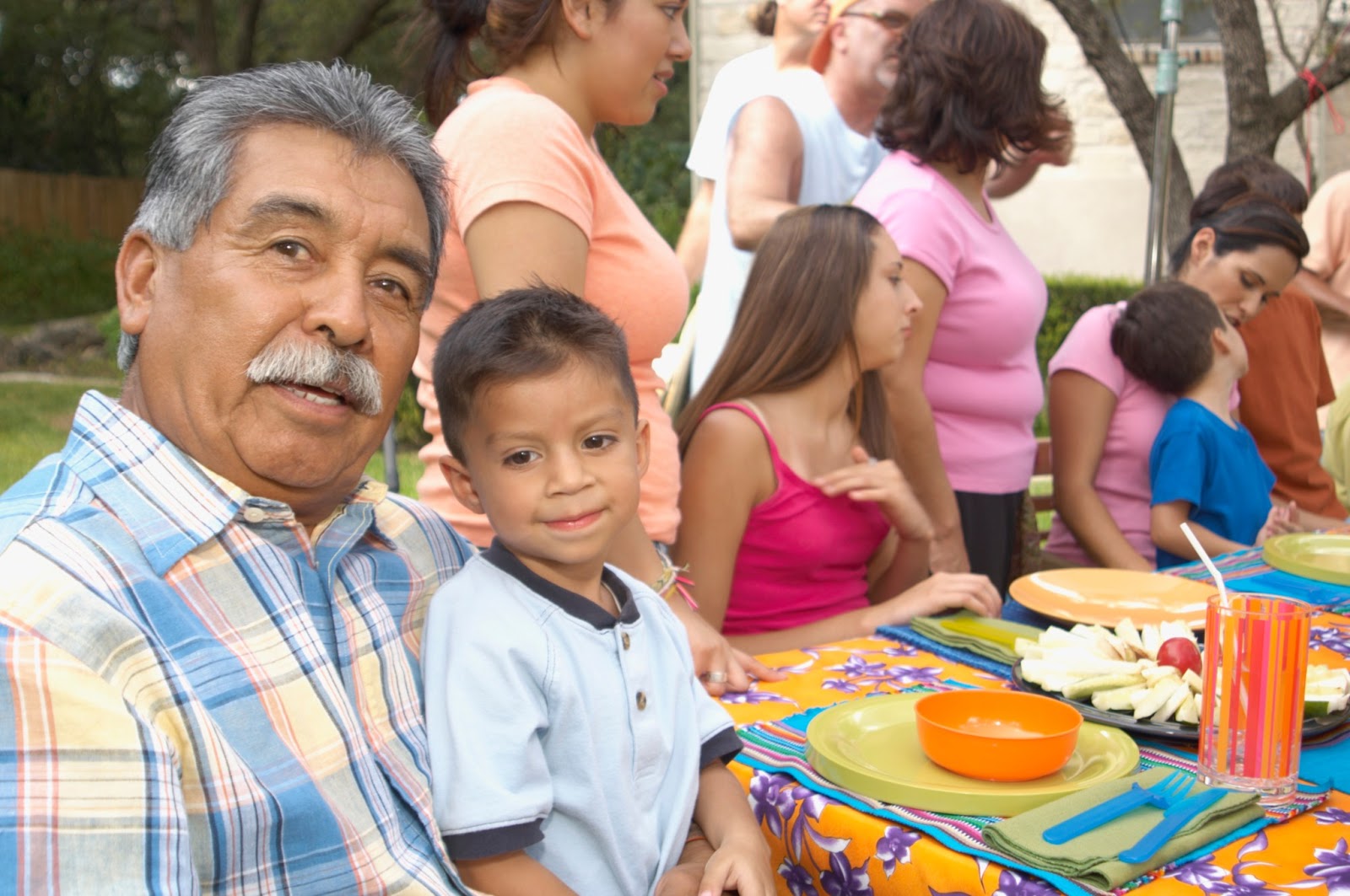 Latino Grandpa_Grandson