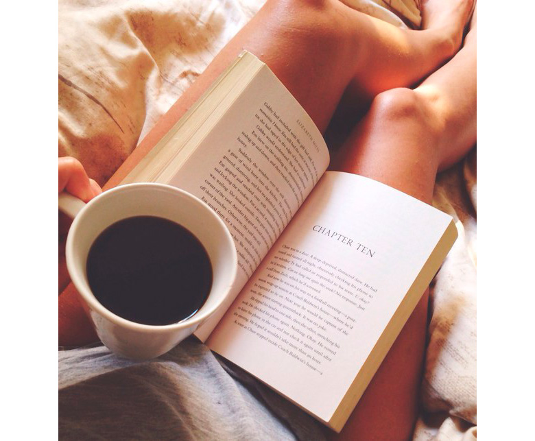 bed-book-coffee-fashion-Favim.com-3393502