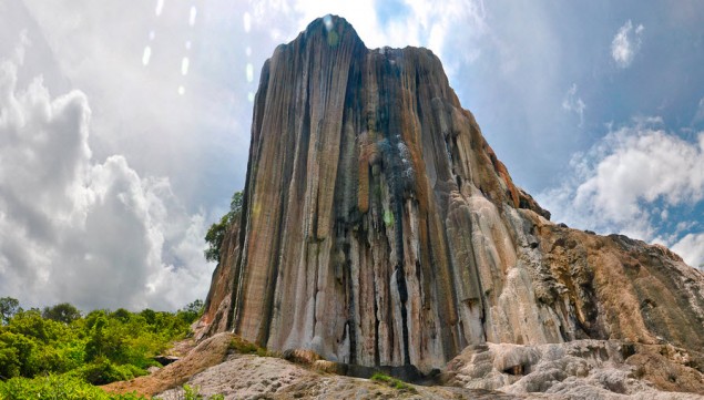 Cascadas-Petrificadas-de-Hierve-el-Agua-Oaxaca-635x361