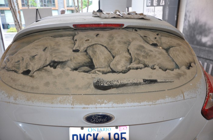 PolarBears-700x460