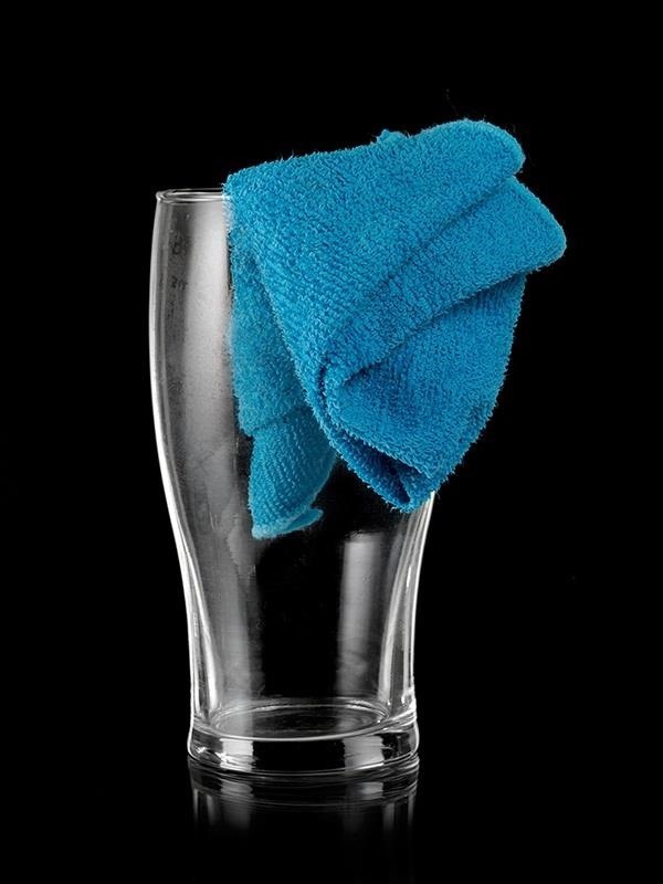 get-streak-free-finish-when-cleaning-glass-dishes-windows-electronics-screens.w1456