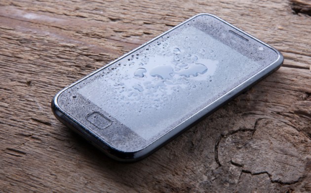 reparar-celular-mojado