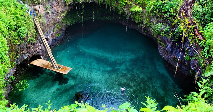 To-Sua-Ocean-Trench-Isla-Upolu