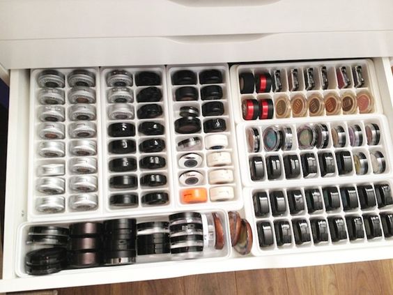 organizar-mucho-maquillaje-poco-espacio