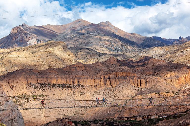 nepal-annapurna-circuit-hikers-adapt-768-1