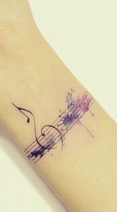 10 tatuajes perfectos para las amantes de la música 0