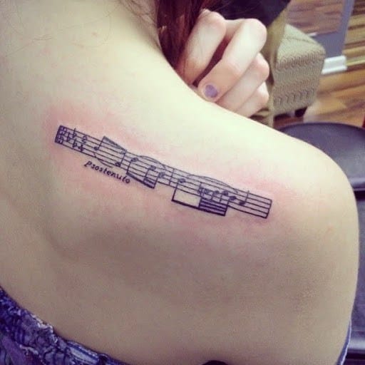 10 tatuajes perfectos para las amantes de la música 8