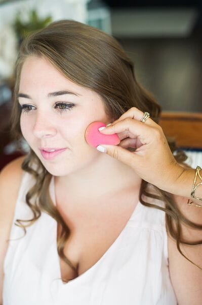8 tips de maquillaje para mujeres con poros abiertos 3