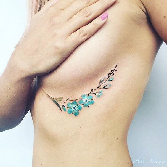 Tatuajes para lucir escotes pronunciados: 20 ideas de inspo 5