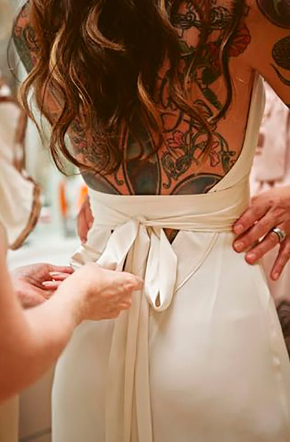 como-lucir-los-tatuajes-en-tu-vestido-de-novia