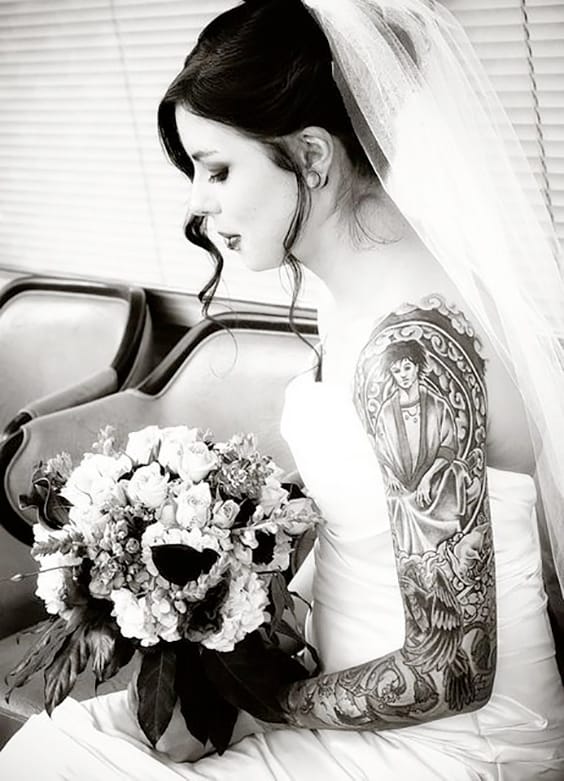 como-lucir-los-tatuajes-en-tu-vestido-de-novia