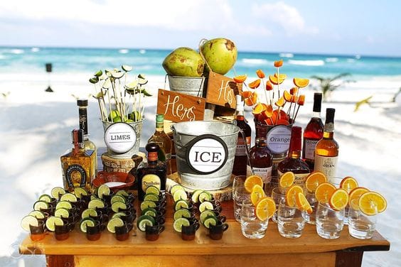 10 ideas de barras que no pueden faltar en tu boda en la playa 3