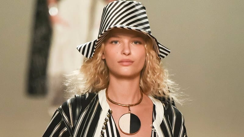 15 gorras y sombreros cool que debes tener en primavera 6