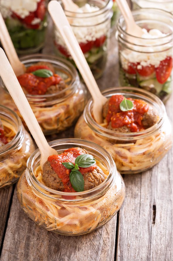 ensaladas-con-pasta-en-mason-jars-