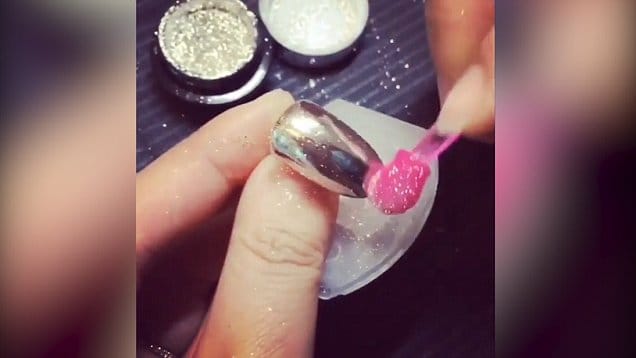 10 manicures que te harán amar las uñas espejo 4