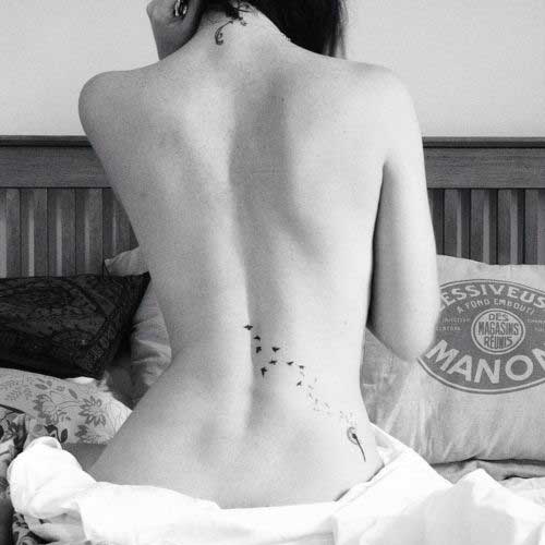 Tatuajes en la espalda que te harán lucir súper sexy 21