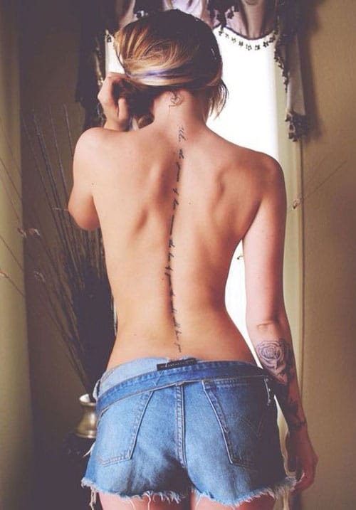 Tatuajes en la espalda que te harán lucir súper sexy 12