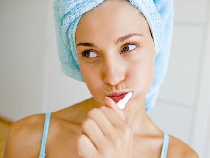 10 errores que cometes al cepillarte los dientes y no tenías ni idea 4