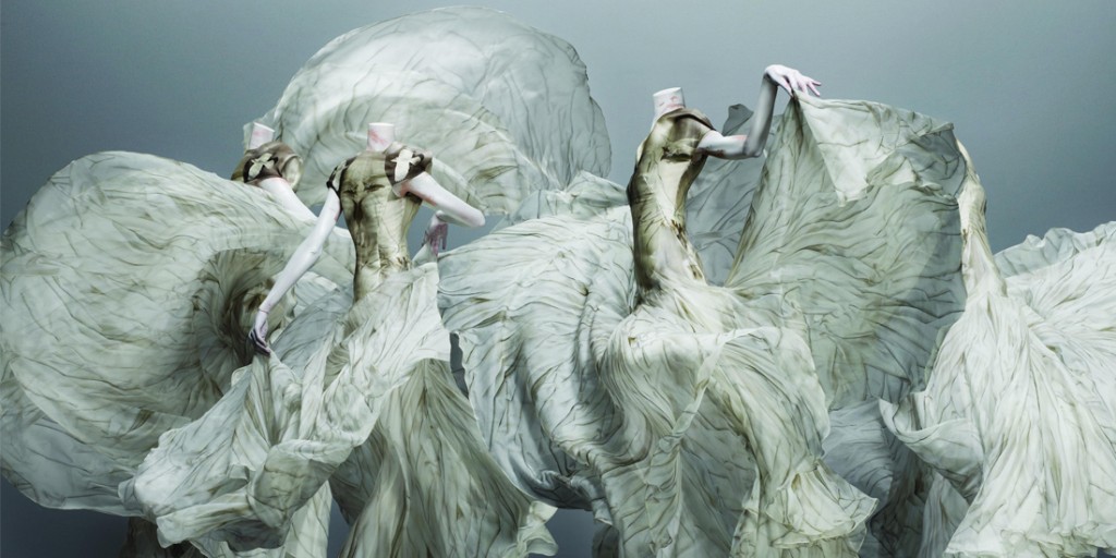 5 exposiciones de moda hermosas: de Alexander McQueen a Dior