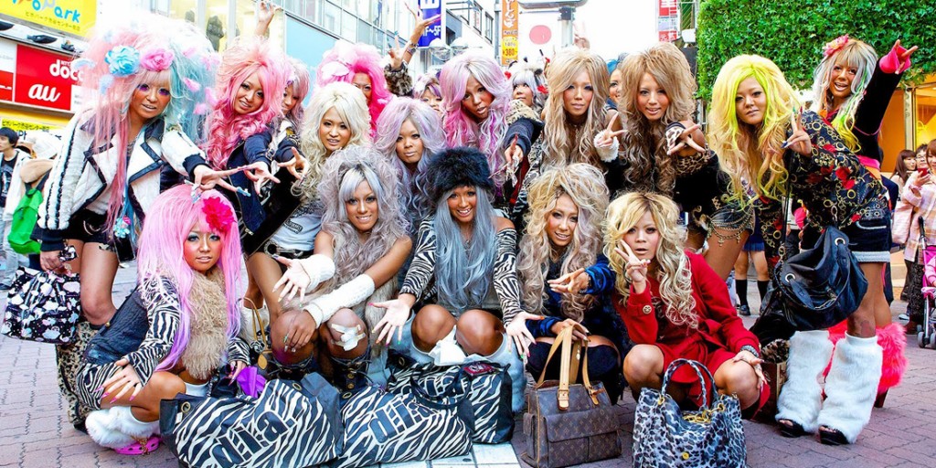 Moda rara en el mundo