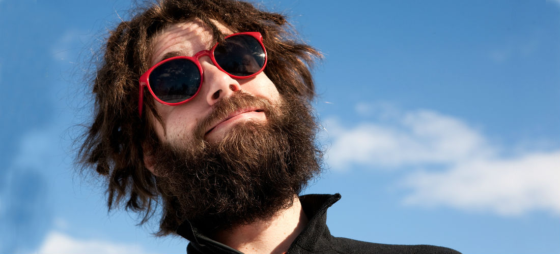 ¿Barbas de hombres tienen excremento?