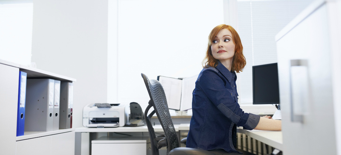 ¿Por qué es mejor salir a tu hora en el trabajo? 10 razones para hacerlo