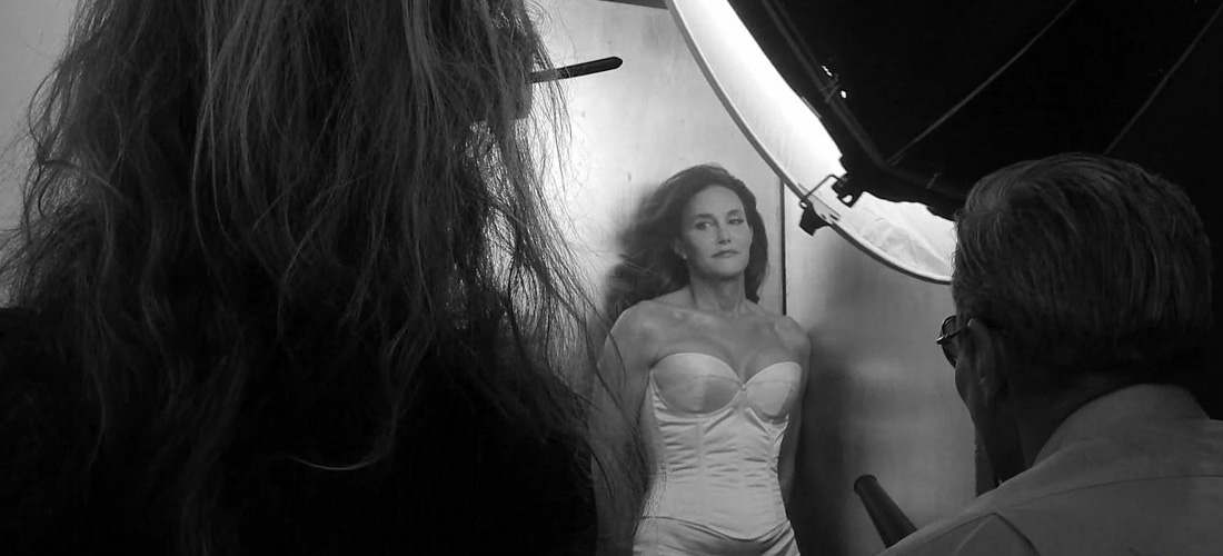 Caitlyn Jenner presume su traje de baño