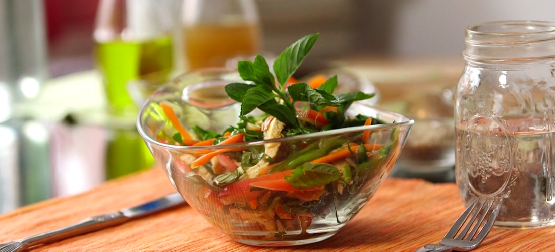 Ensalada con pollo con el Chef Yogi Mariano Garcés
