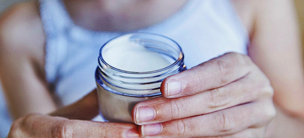 5 beneficios de usar pasta de dientes hecha con aceite de coco