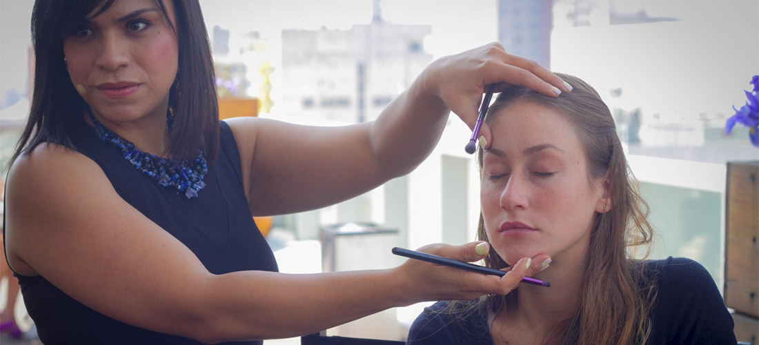 Maquillaje fácil para un look de día y noche
