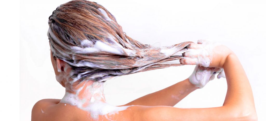 Cómo lavarse el pelo de forma correcta