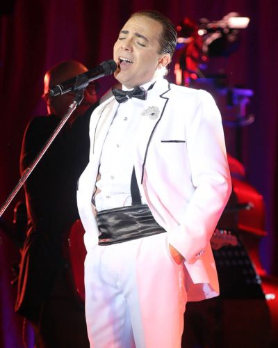 Cantando al olvido