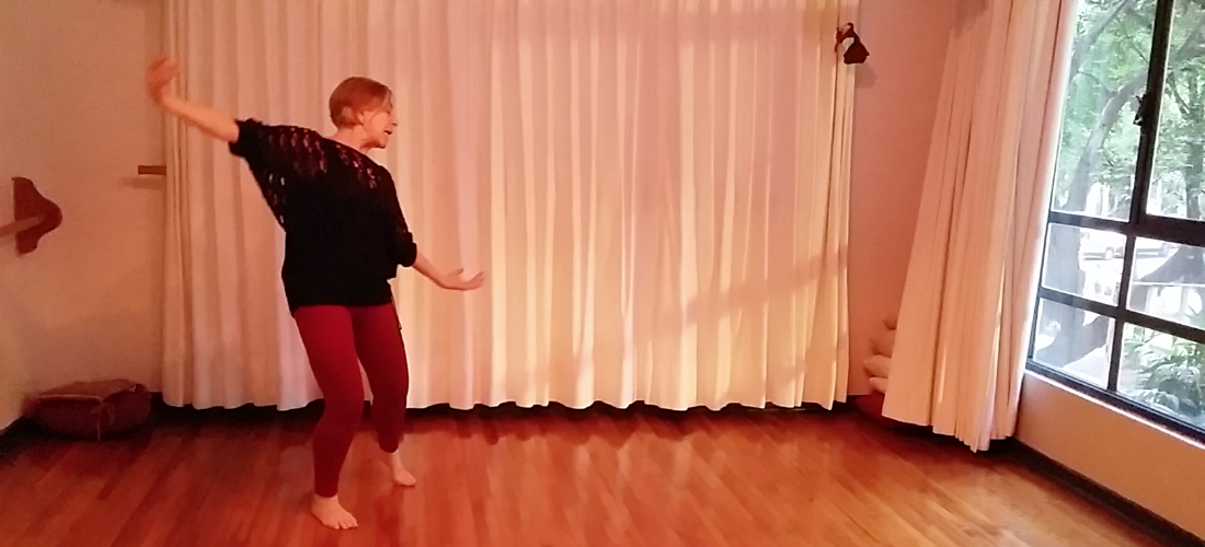¿Cómo conectar con tu cuerpo? Ejercicio de improvisación