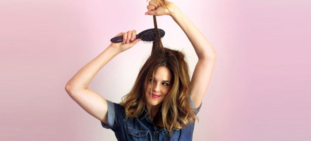 6 errores que estás cometiendo cuando te cepillas el cabello