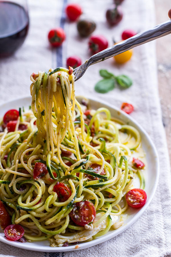15-Minute-Zucchini-Pasta-w-Poached-eggs-and-Quick-Heirloom-Cherry-Tomato-Basil-Sauce.-14