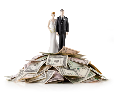 registry-couple-standing-on-cash