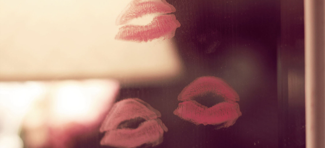 11 formas de intensificar tus besos