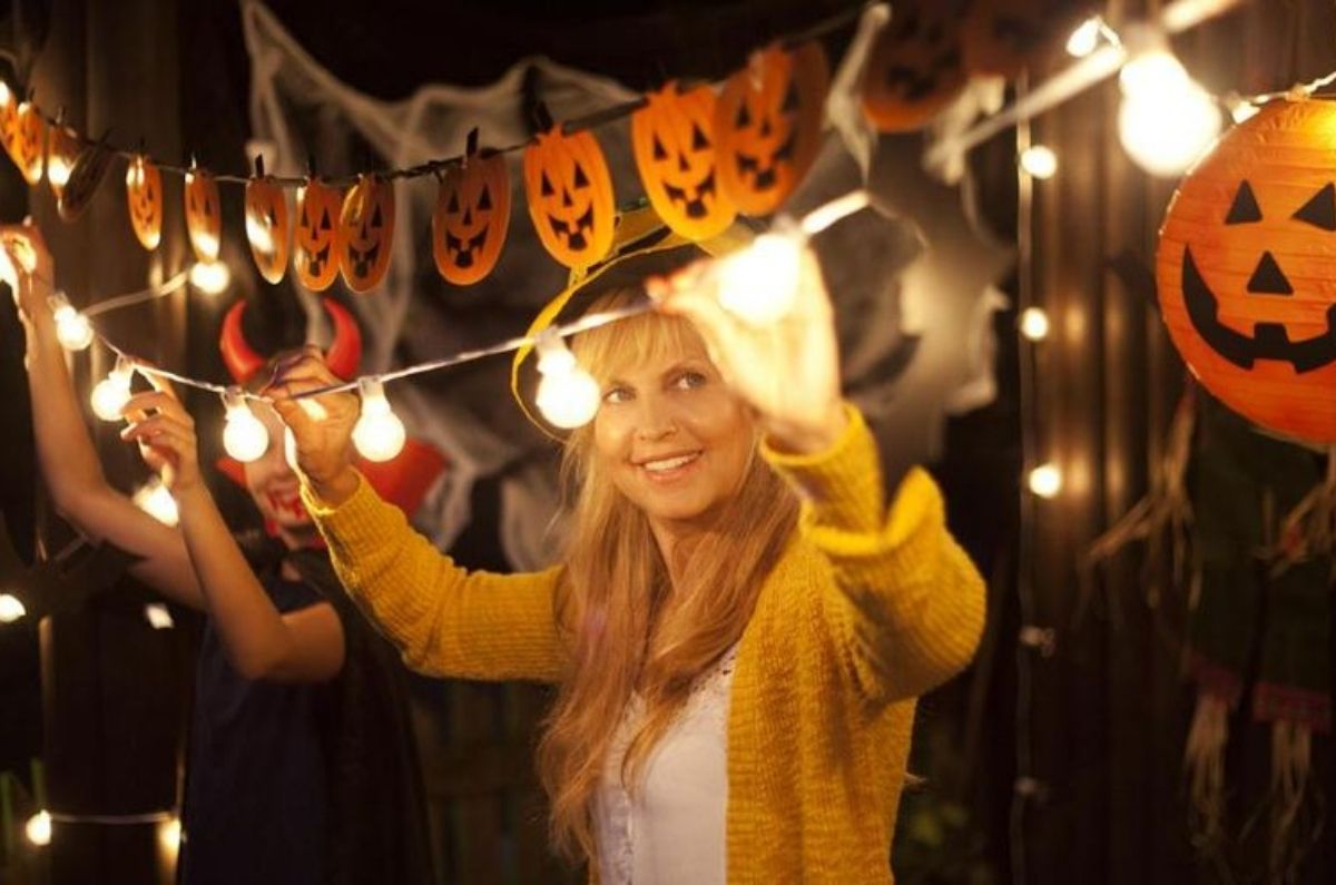 Increíbles ideas para decorar con luces este Halloween