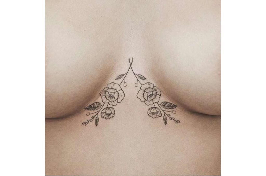 Tatuajes en el pecho pronunciado