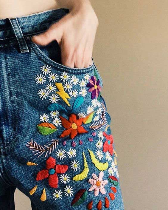Outfits-bordado-de-flores-jeans