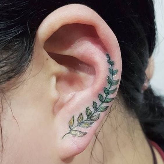 Tatuajes Helix: la tendencia en tatuajes de orejas 11
