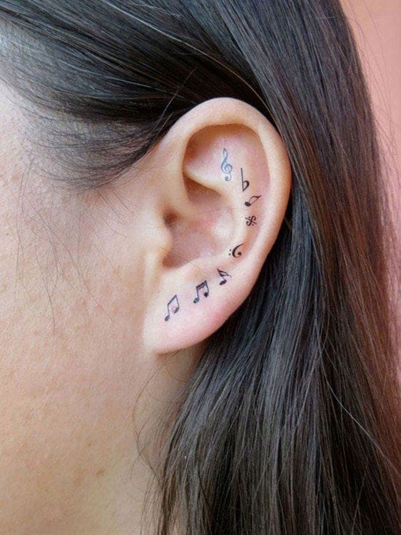 Tatuajes Helix: la tendencia en tatuajes de orejas 4