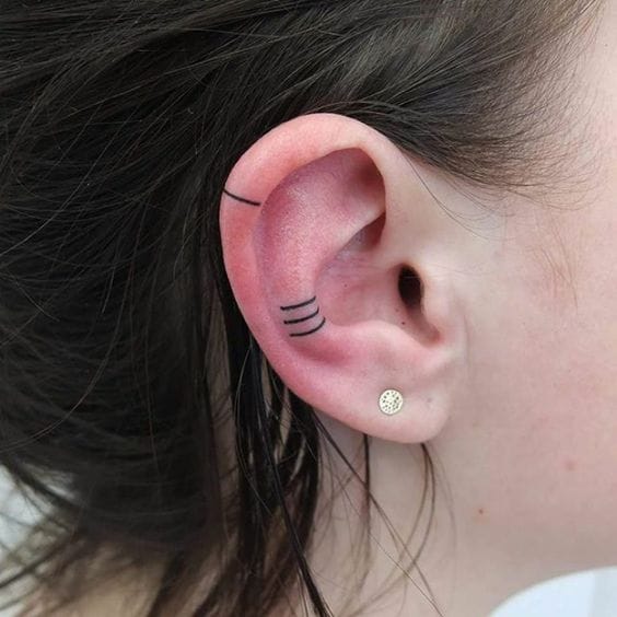 Tatuajes Helix: la tendencia en tatuajes de orejas 0