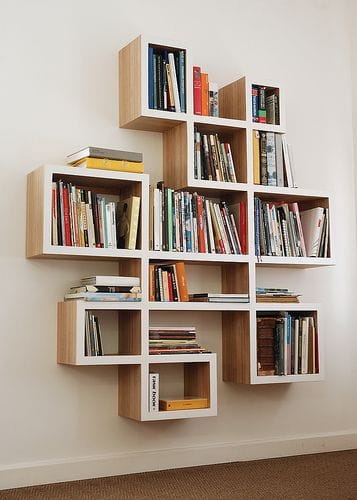 11 formas de decorar con estantes de libros en tu habitación 3