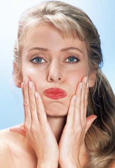 ejercicios faciales para evitar las arrugas prematuras